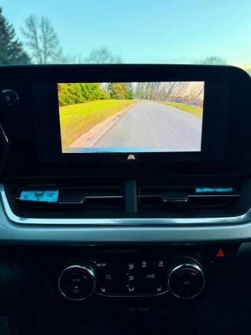 2024 Chevrolet Trax LT