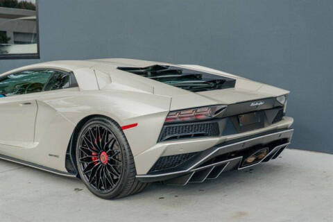 2017 Lamborghini Aventador LP 740-4 S