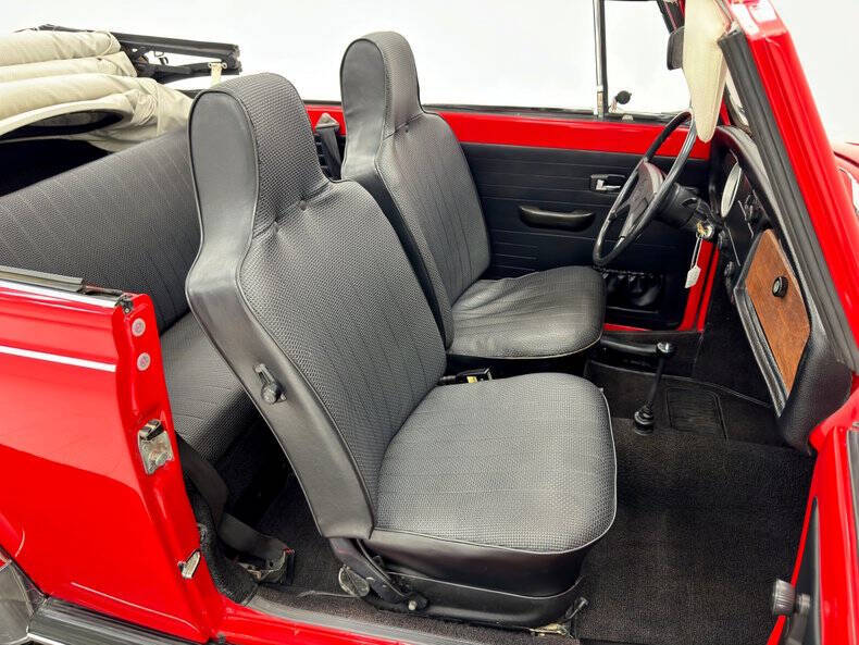 1972 Volkswagen Super Beetle