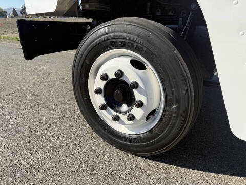 2012 Freightliner MT55 Chassis