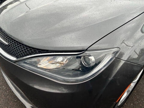 2017 Chrysler Pacifica Touring-L