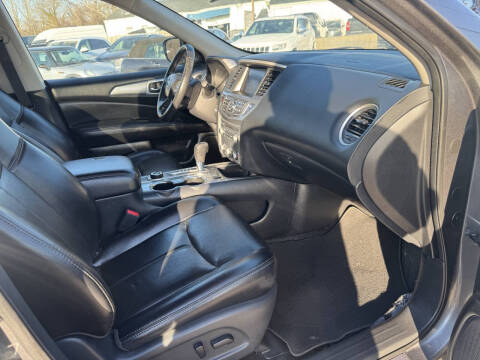 2020 Nissan Pathfinder SL