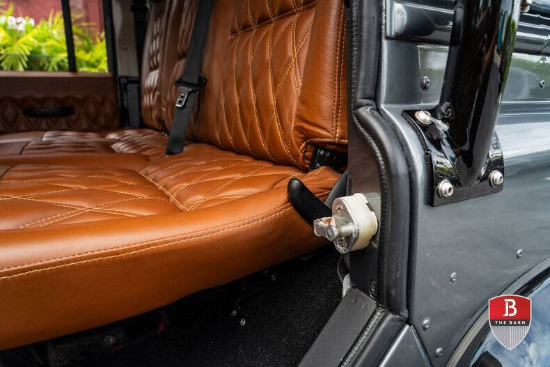 1987 Land Rover Defender