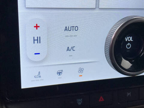 2022 Ford F-150 Lightning Lariat