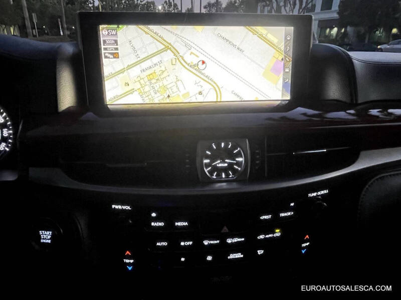 2019 Lexus LX 570 Three-Row