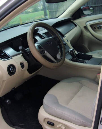 2015 Ford Taurus SEL