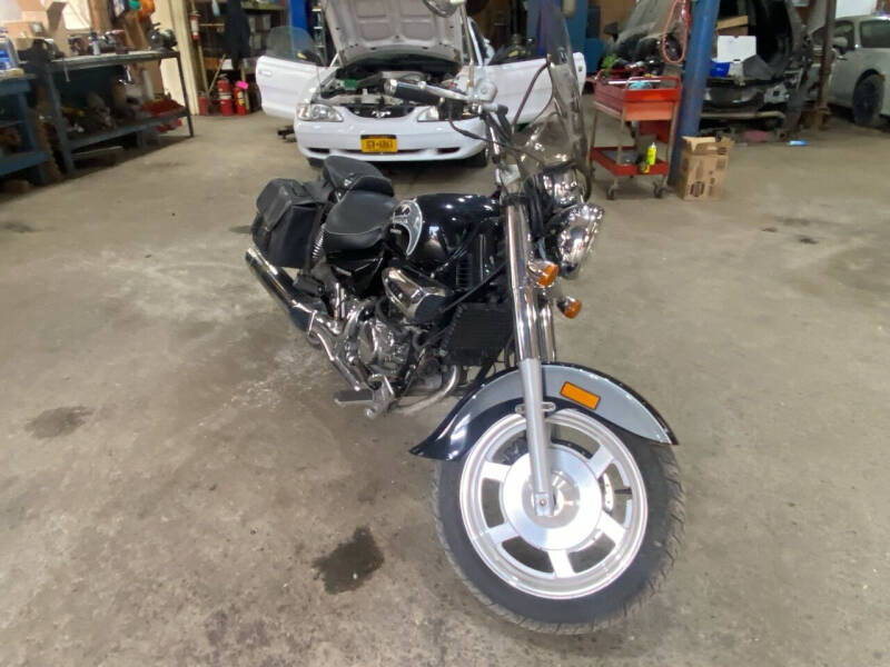2012 Hyosing Aguila