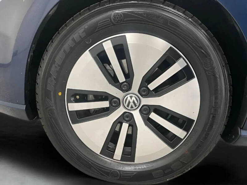 2016 Volkswagen e-Golf SE
