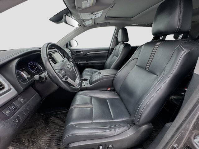 2018 Toyota Highlander SE