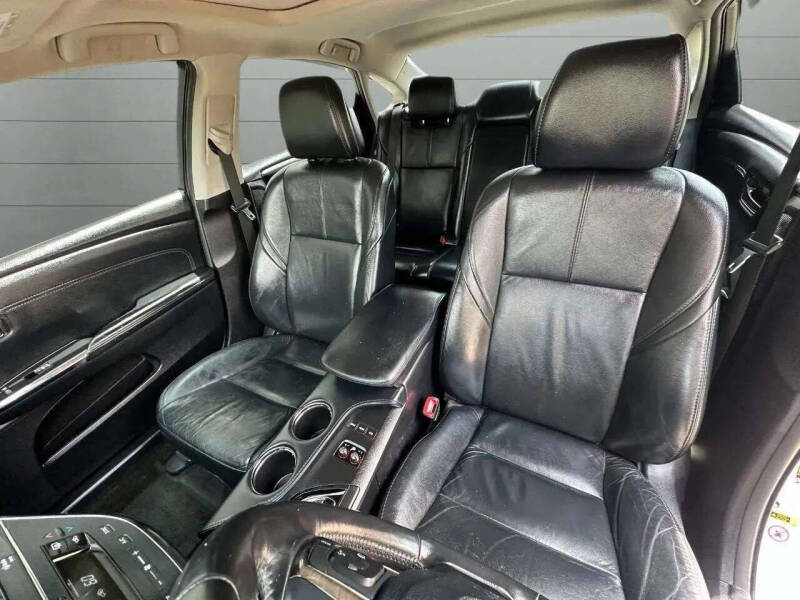 2013 Toyota Avalon XLE