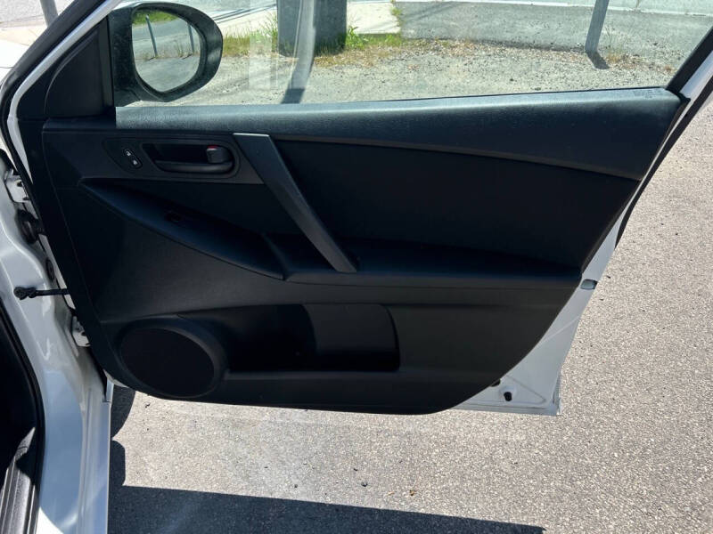 2011 Mazda MAZDA3 i Sport