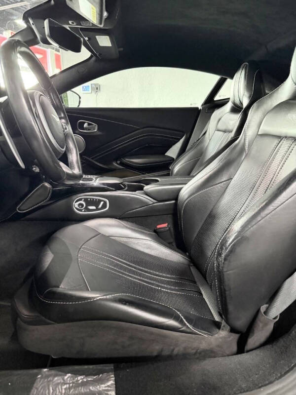 2020 Aston Martin Vantage