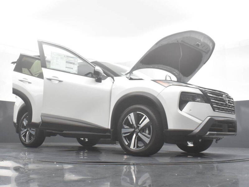 2025 Nissan Rogue SL