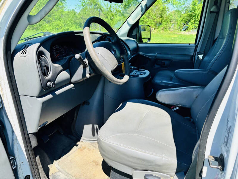 2003 Ford E-Series E-250