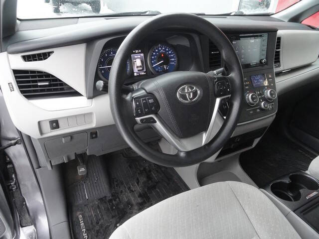 2019 Toyota Sienna LE 7-Passenger