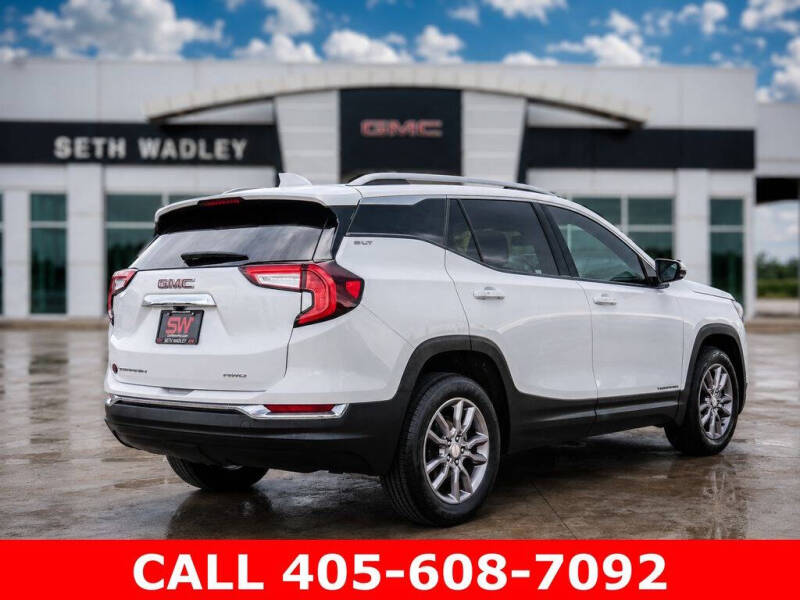 2024 GMC Terrain SLT