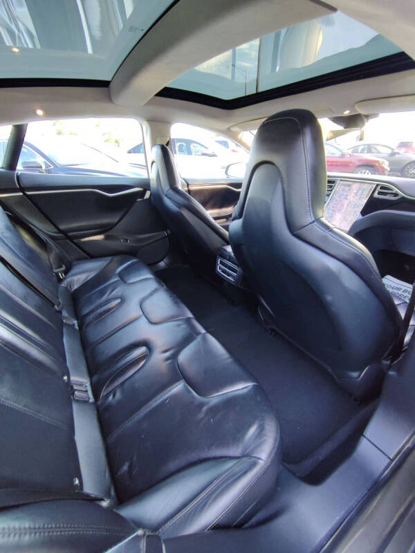 2015 Tesla Model S