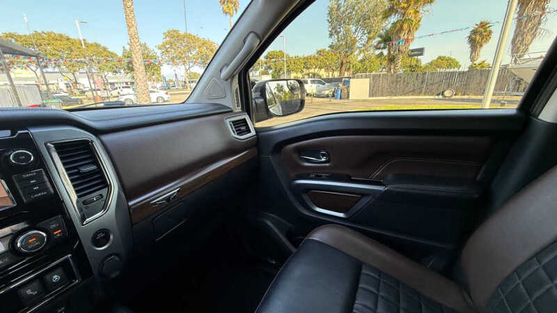 2019 Nissan Titan Platinum Reserve