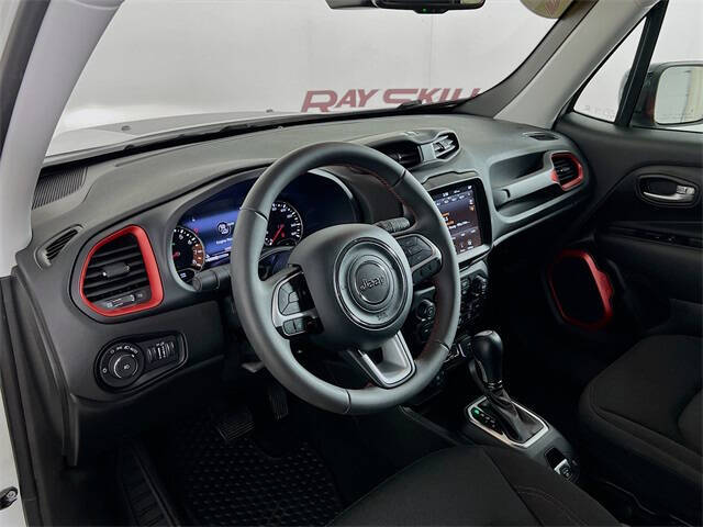 2023 Jeep Renegade Trailhawk