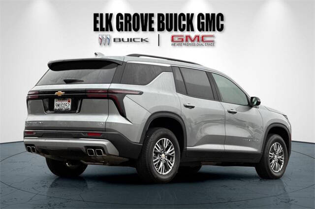 2024 Chevrolet Traverse LT