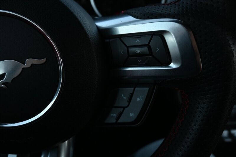 2020 Ford Mustang EcoBoost