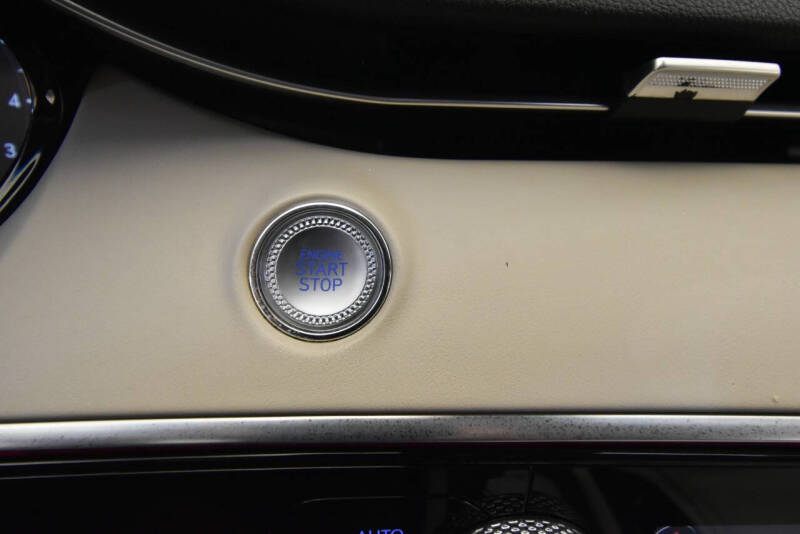 2022 Genesis GV70 2.5T Standard