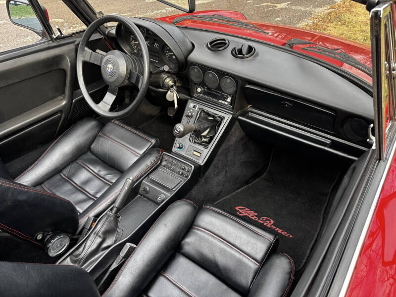 1988 Alfa Romeo Spider Veloce