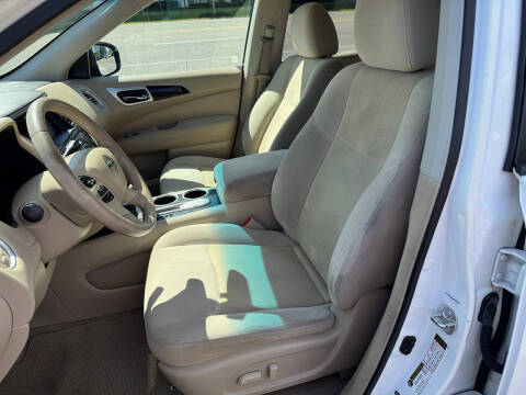 2013 Nissan Pathfinder SV