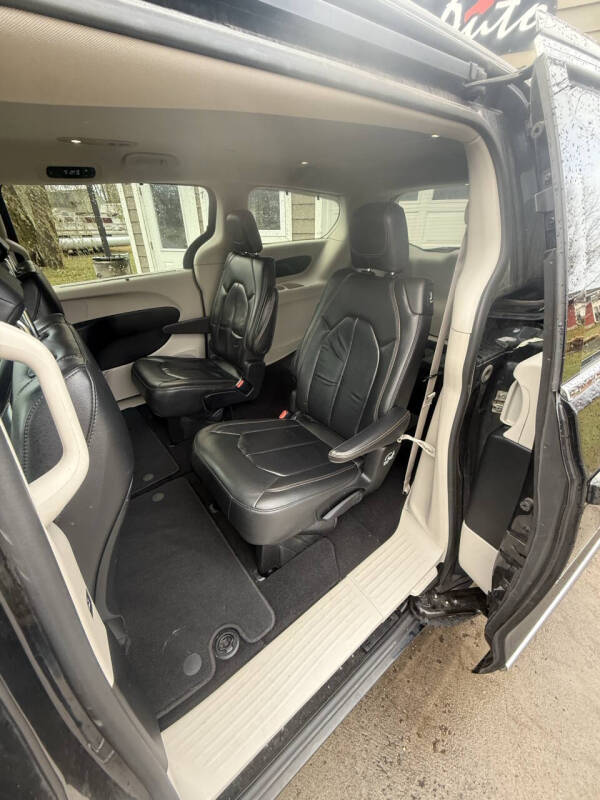 2017 Chrysler Pacifica Touring Plus