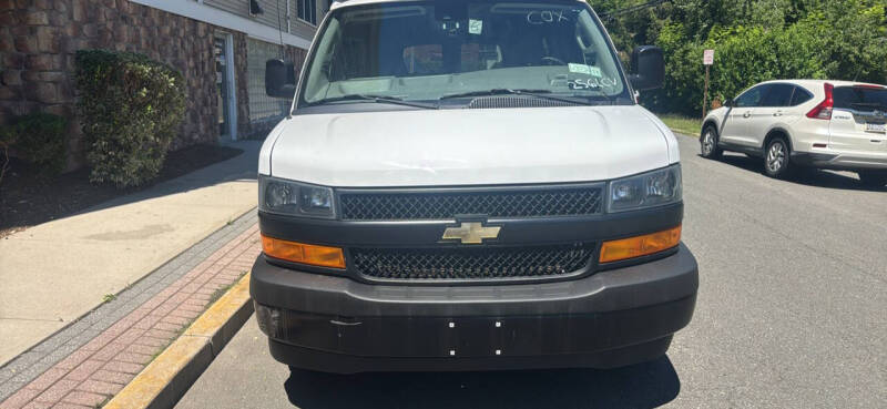 2022 Chevrolet Express LS 3500