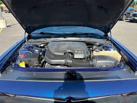 2015 Dodge Challenger SXT Plus