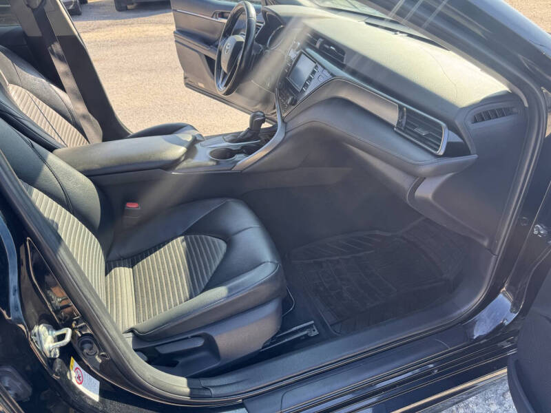 2019 Toyota Camry SE