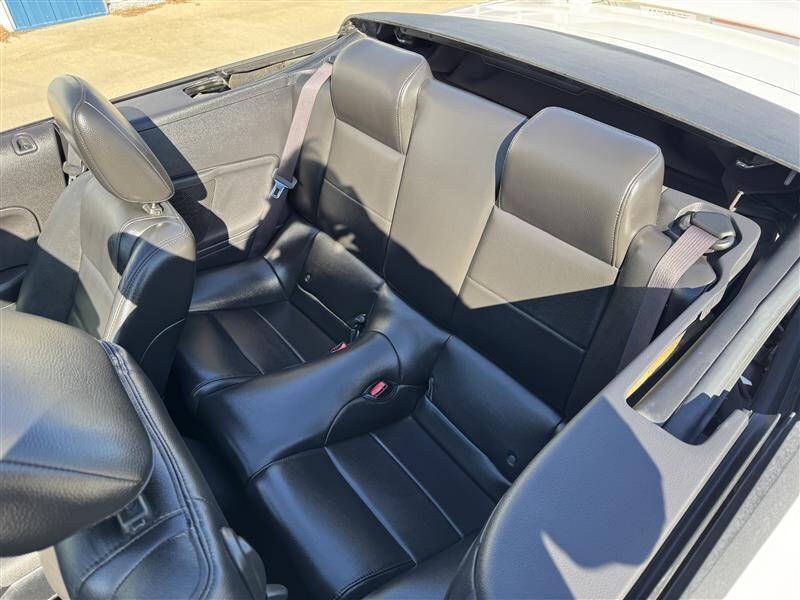 2006 Ford Mustang V6 Deluxe