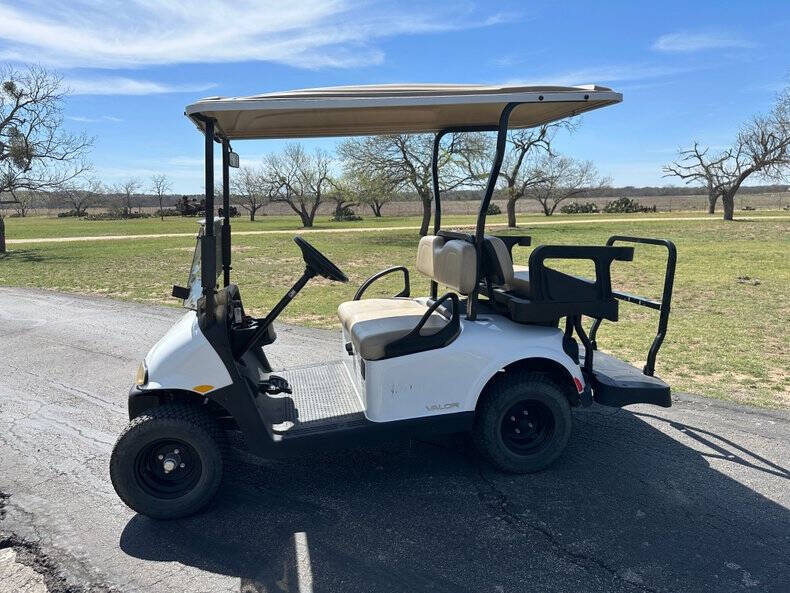 2018 E-Z-GO Valor
