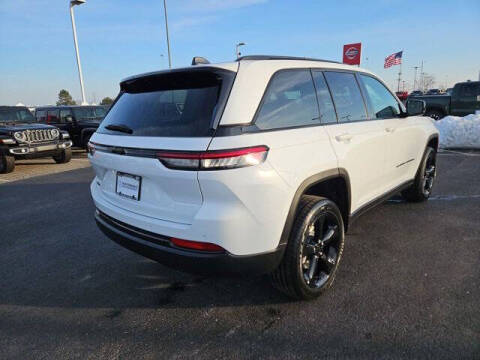 2025 Jeep Grand Cherokee Altitude