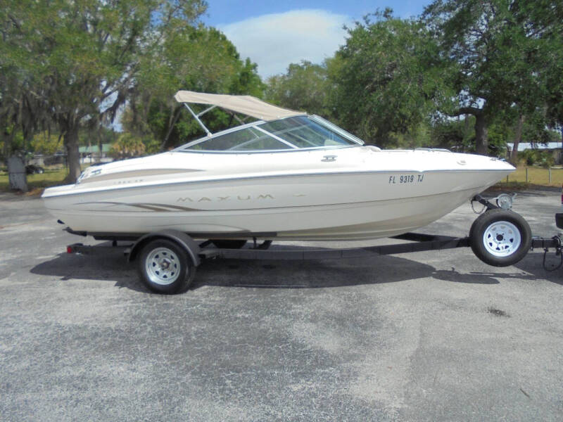 2001 Maxum 1900