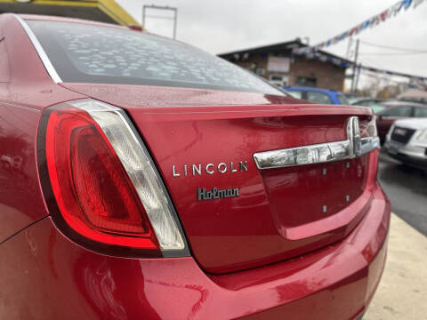 2010 Lincoln MKS