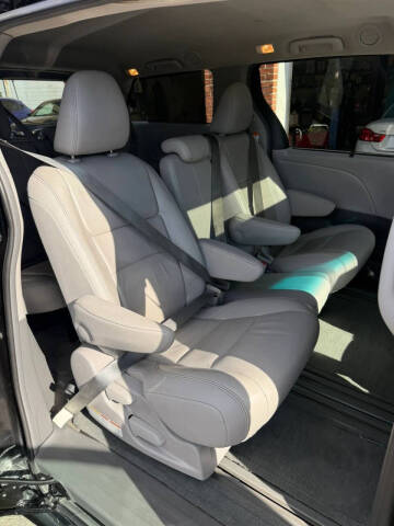 2015 Toyota Sienna