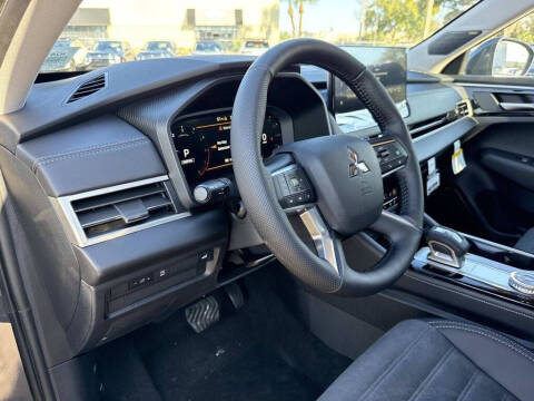 2026 Mitsubishi Outlander SEL