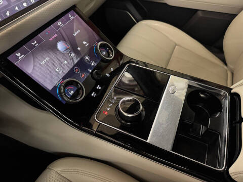 2019 Land Rover Range Rover Velar P250 R-Dynamic SE