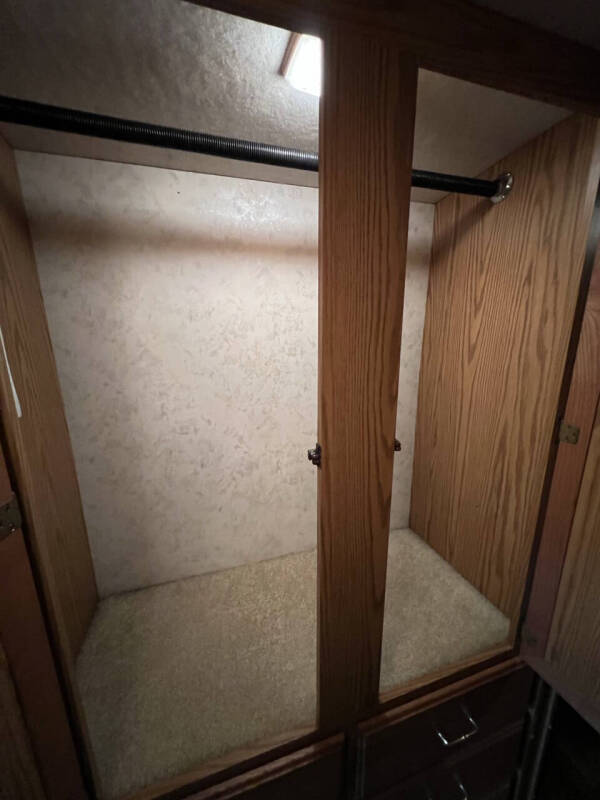 2000 Winnebago Adventurer