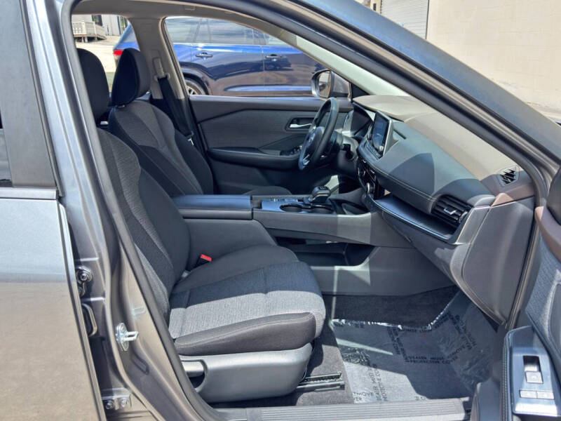 2022 Nissan Rogue SV