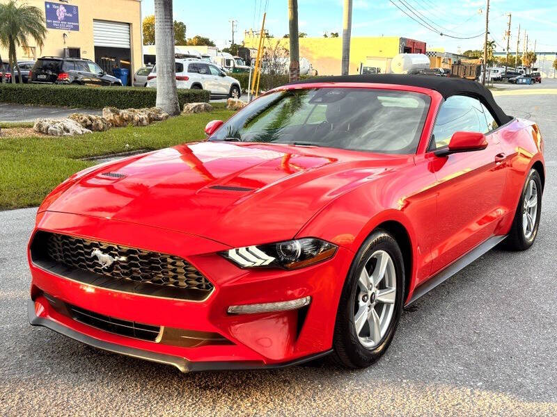 2022 Ford Mustang EcoBoost
