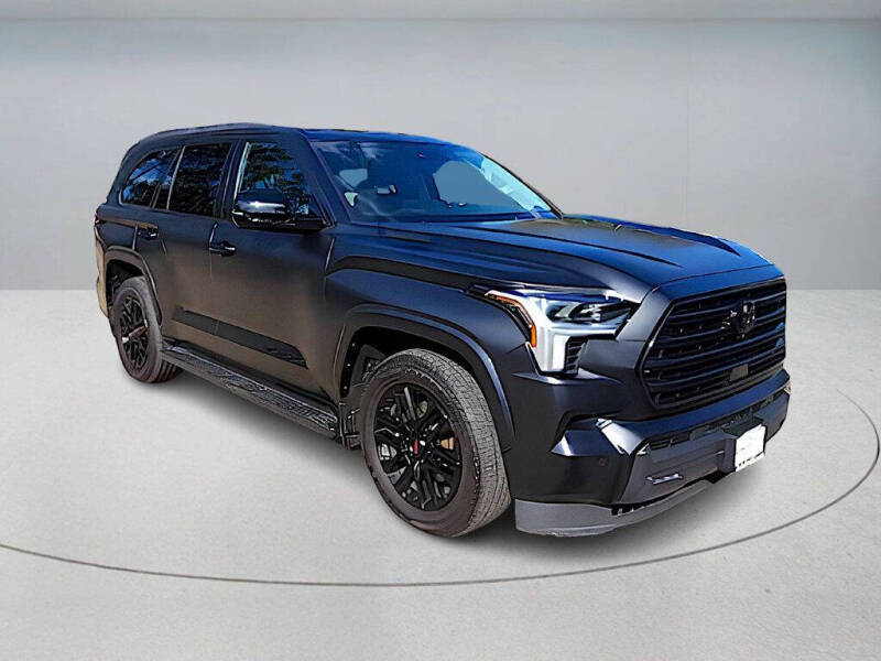 2024 Toyota Sequoia SR5