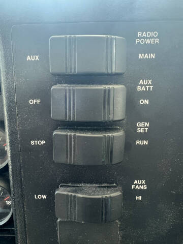 2001 Winnebago Journey 36L