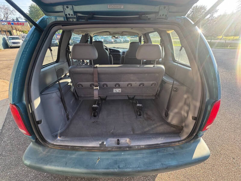 1999 Plymouth Voyager