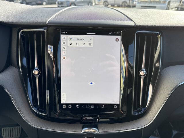 2025 Volvo XC60 B5 Plus Dark Theme