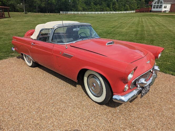 1956 Ford Thunderbird