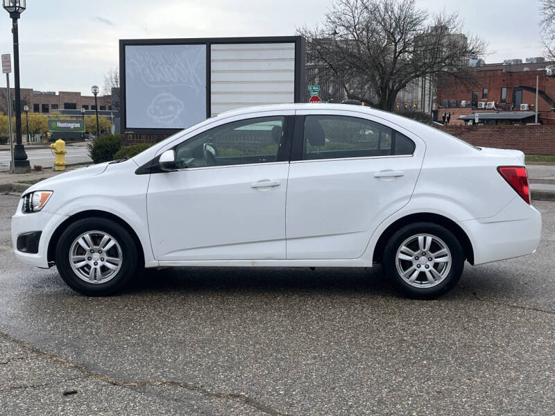 2016 Chevrolet Sonic LT Auto