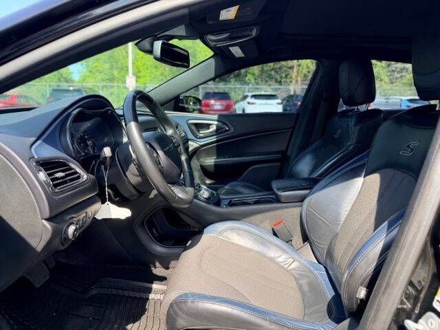 2015 Chrysler 200 S